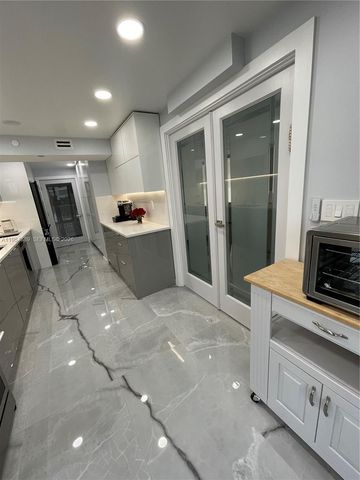 210 174th St 309, Sunny Isles Beach, FL 33160