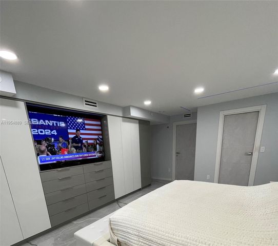 210 174th St 309, Sunny Isles Beach, FL 33160