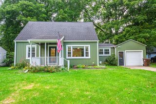 525 Brewer Street, Marshall, MI 49068