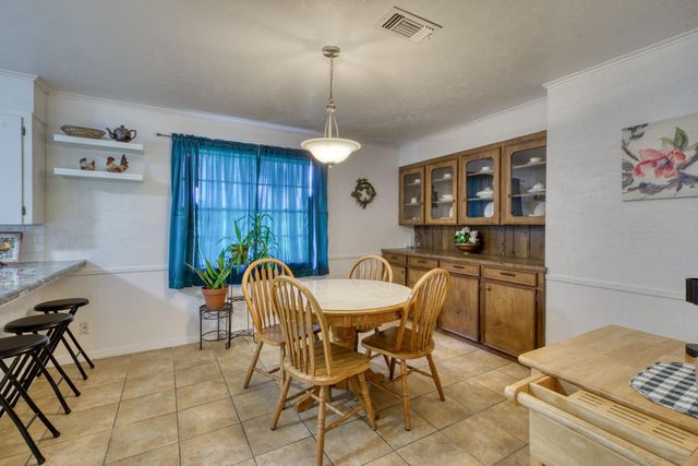 309 Heath Avenue, Madisonville, TX 77864