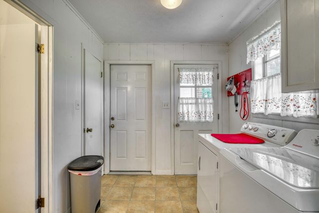 309 Heath Avenue, Madisonville, TX 77864