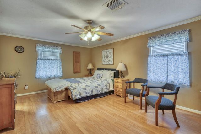 309 Heath Avenue, Madisonville, TX 77864