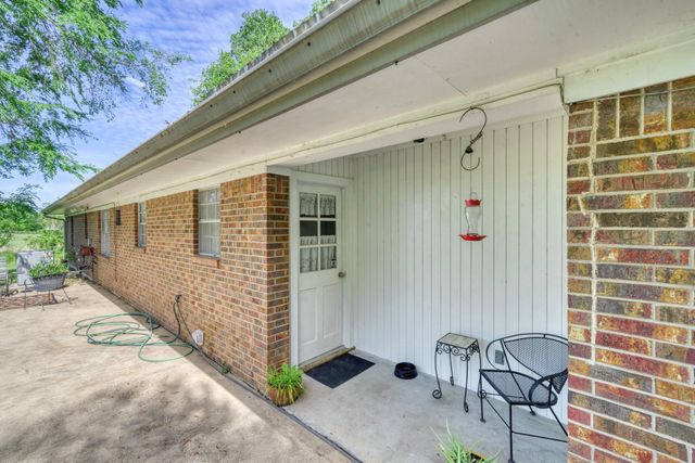 309 Heath Avenue, Madisonville, TX 77864