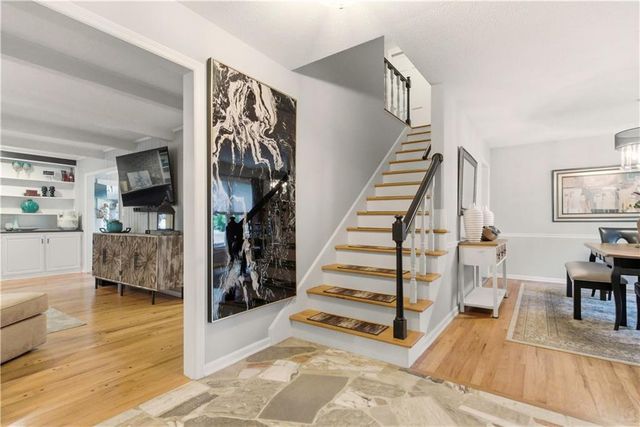 6300 Dearborn Drive, Mission, KS 66202