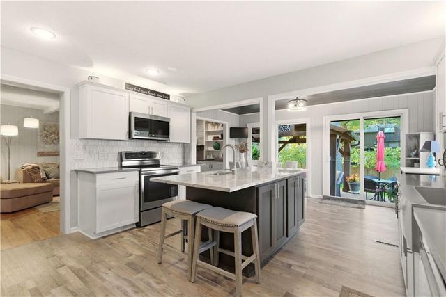 6300 Dearborn Drive, Mission, KS 66202