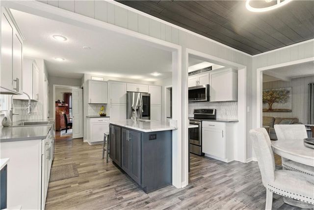 6300 Dearborn Drive, Mission, KS 66202