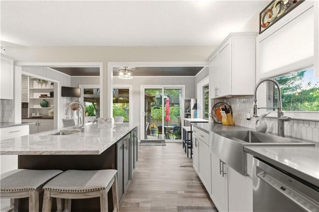 6300 Dearborn Drive, Mission, KS 66202