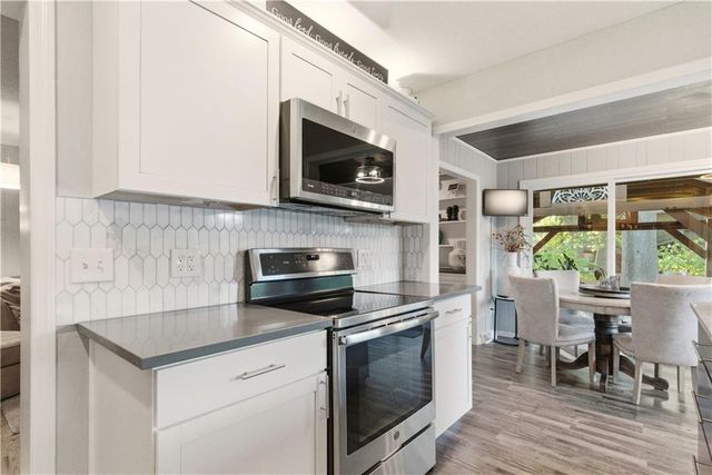 6300 Dearborn Drive, Mission, KS 66202