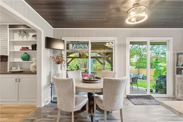 6300 Dearborn Drive, Mission, KS 66202