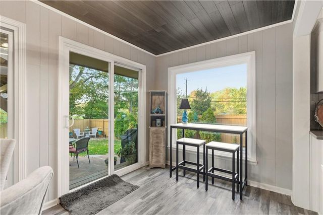 6300 Dearborn Drive, Mission, KS 66202