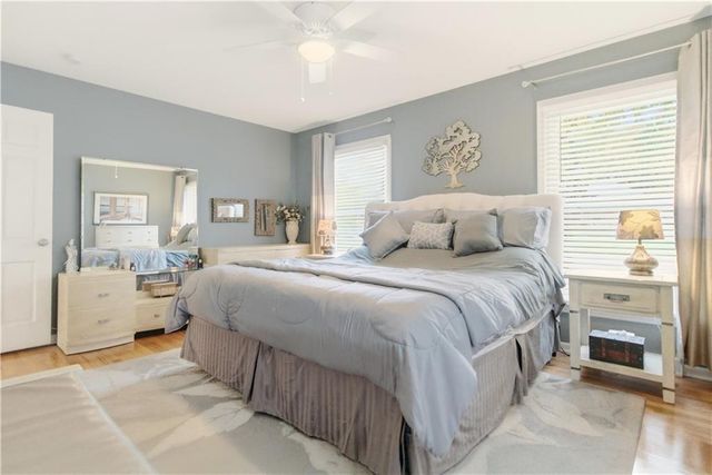 6300 Dearborn Drive, Mission, KS 66202