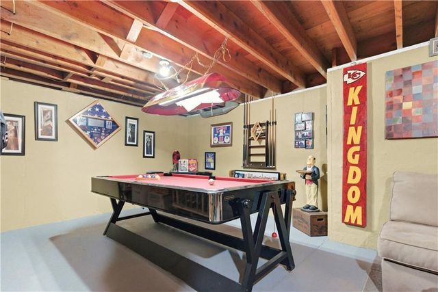 6300 Dearborn Drive, Mission, KS 66202