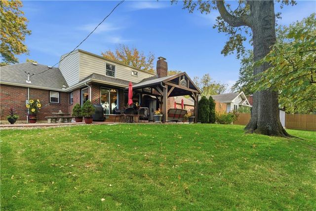 6300 Dearborn Drive, Mission, KS 66202