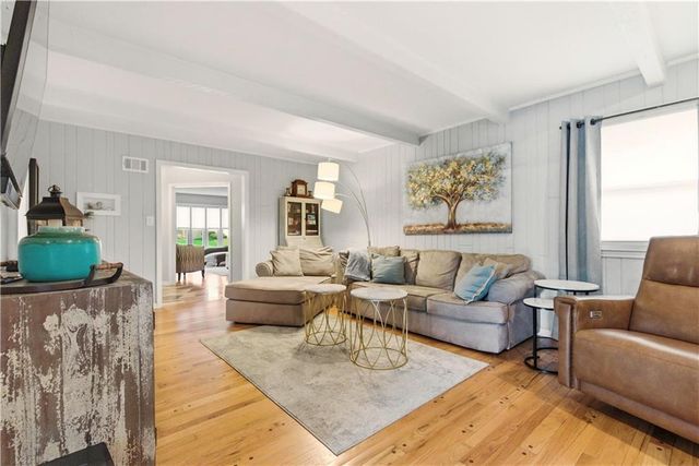 6300 Dearborn Drive, Mission, KS 66202