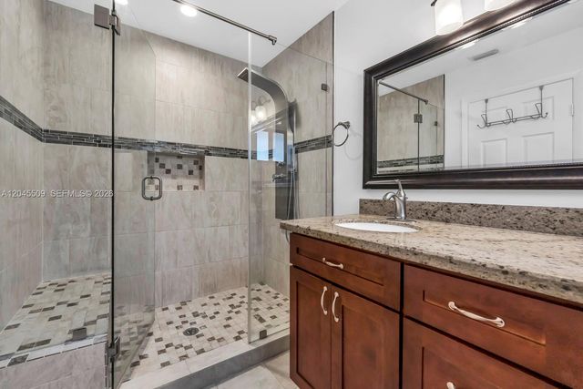 3926 Adra Ave D-54, Doral, FL 33178