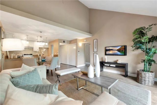 85 Lemon Grove, Irvine, CA 92618