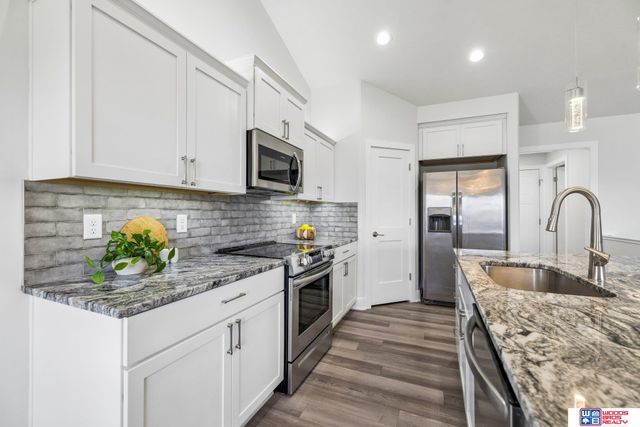 8737 S 83rd Court, Lincoln, NE 68516