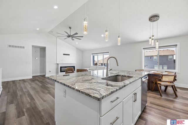 8737 S 83rd Court, Lincoln, NE 68516