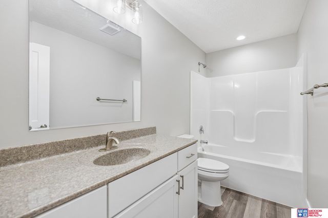 8737 S 83rd Court, Lincoln, NE 68516