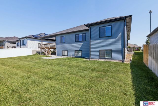 8737 S 83rd Court, Lincoln, NE 68516