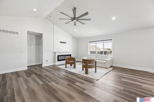 8737 S 83rd Court, Lincoln, NE 68516