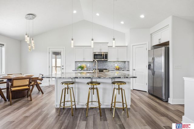 8737 S 83rd Court, Lincoln, NE 68516