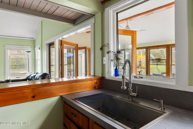 52 Littleworth Road, Manahawkin, NJ 08050