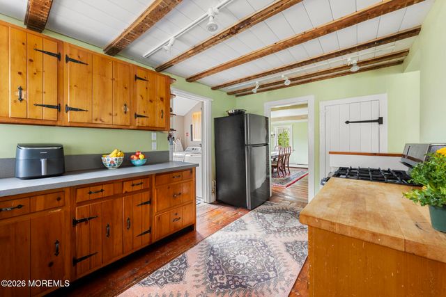 52 Littleworth Road, Manahawkin, NJ 08050