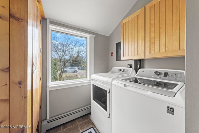 52 Littleworth Road, Manahawkin, NJ 08050