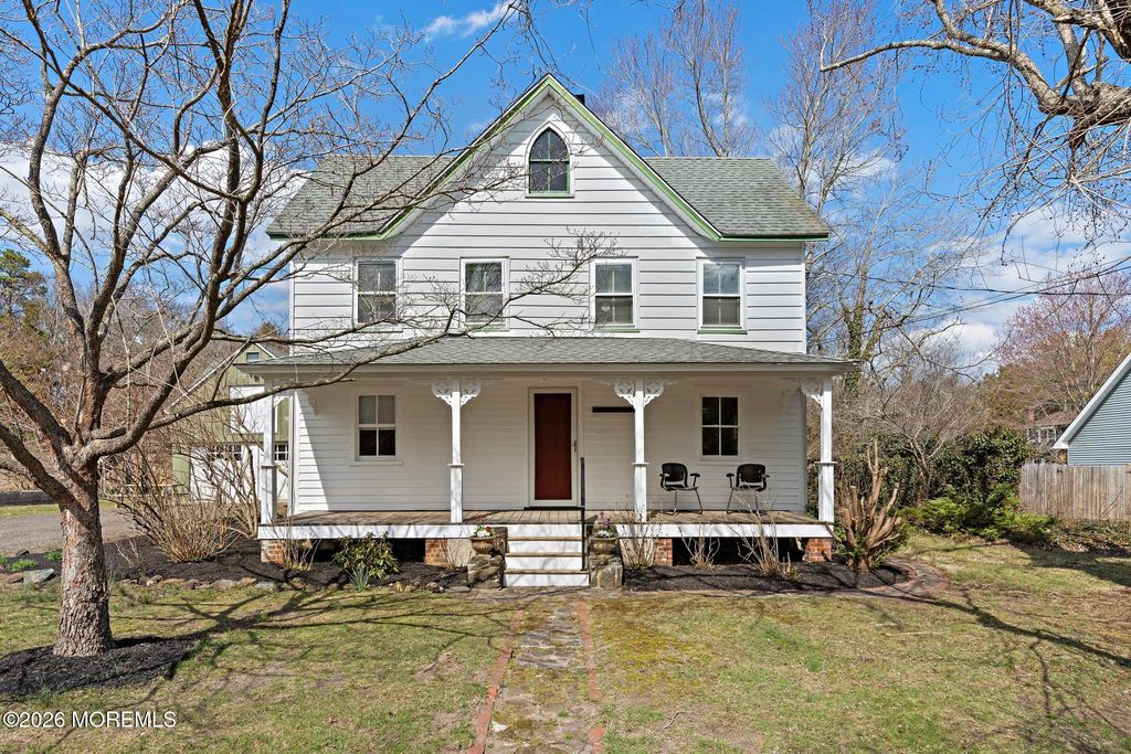 52 Littleworth Road, Manahawkin, NJ 08050