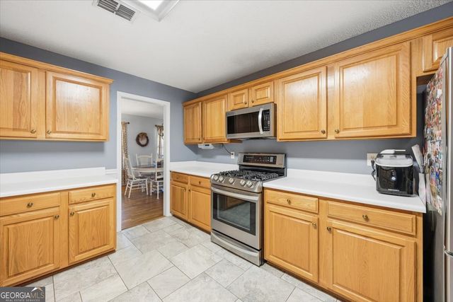 664 Aarons Circle, Gray, GA 31032