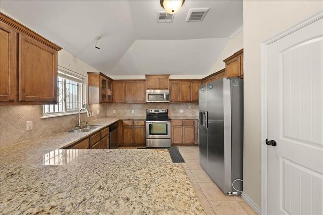 2420 NW 196th Terrace, Edmond, OK 73012
