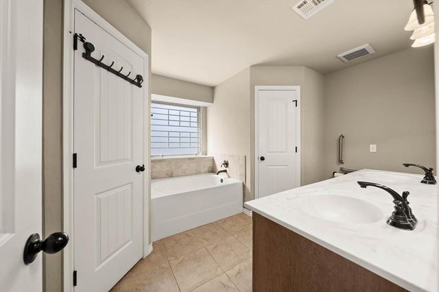 2420 NW 196th Terrace, Edmond, OK 73012