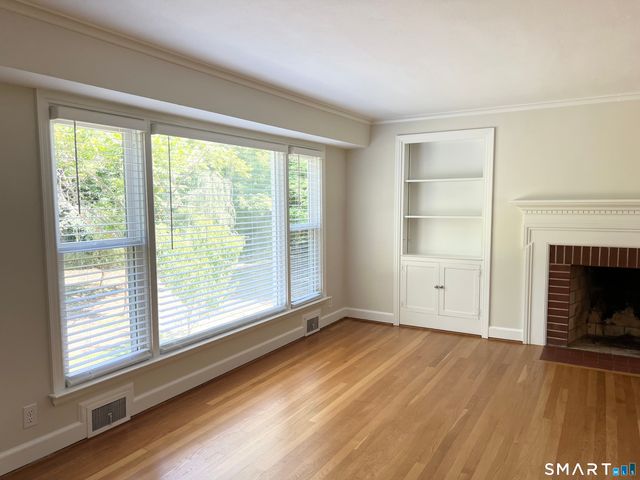 1360 Main Street, Glastonbury, CT 06033