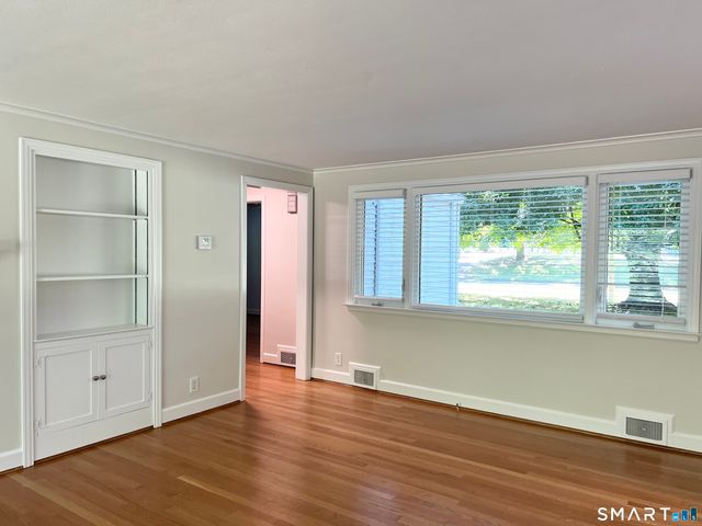 1360 Main Street, Glastonbury, CT 06033