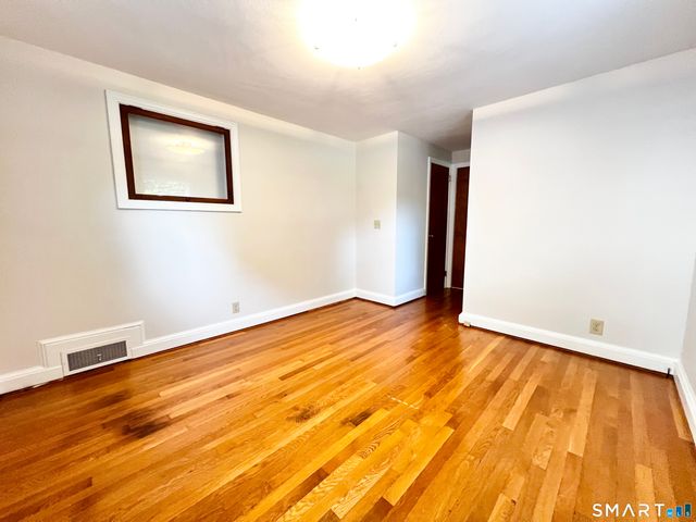 1360 Main Street, Glastonbury, CT 06033