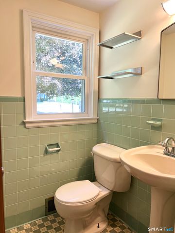 1360 Main Street, Glastonbury, CT 06033