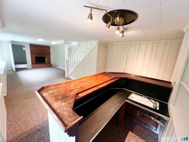 1360 Main Street, Glastonbury, CT 06033