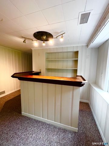 1360 Main Street, Glastonbury, CT 06033