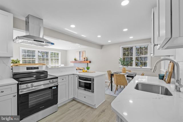 2520 BUCKELEW DR, Falls Church, VA 22046