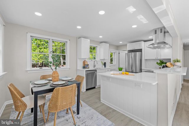 2520 BUCKELEW DR, Falls Church, VA 22046