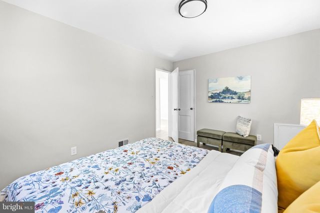 2520 BUCKELEW DR, Falls Church, VA 22046