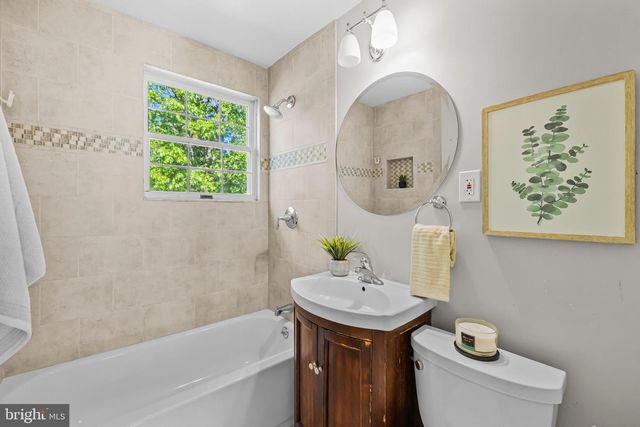 2520 BUCKELEW DR, Falls Church, VA 22046