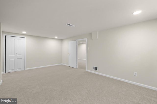 2520 BUCKELEW DR, Falls Church, VA 22046
