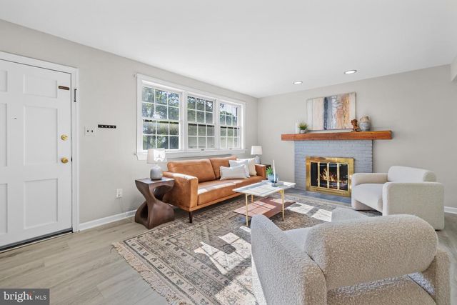 2520 BUCKELEW DR, Falls Church, VA 22046