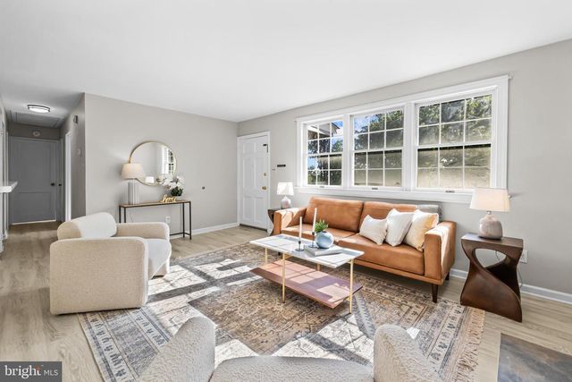 2520 BUCKELEW DR, Falls Church, VA 22046