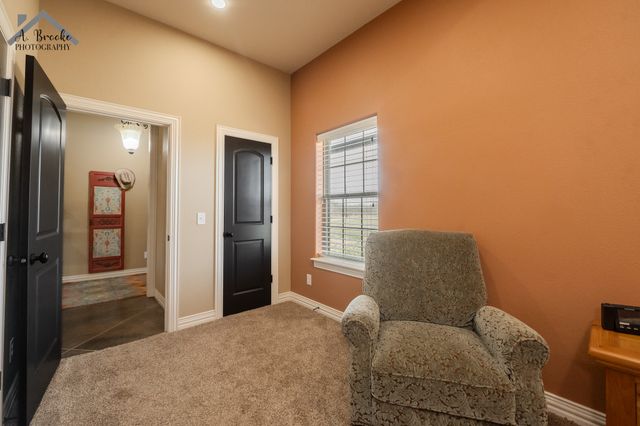 9118 Hall, Iowa Park, TX 76367
