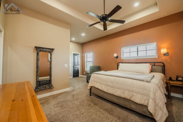 9118 Hall, Iowa Park, TX 76367