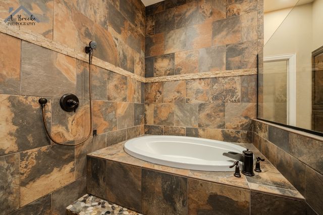 9118 Hall, Iowa Park, TX 76367