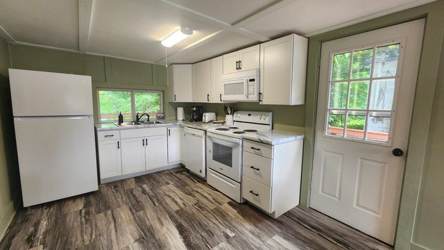 450 Cedar Hill Rd, Celina, TN 38551